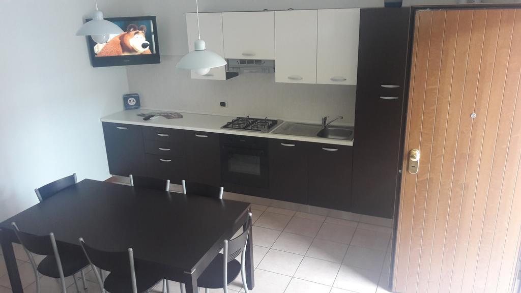 Casa Lavoro Vancanza Apartment Castelnuovo del Garda Luaran gambar