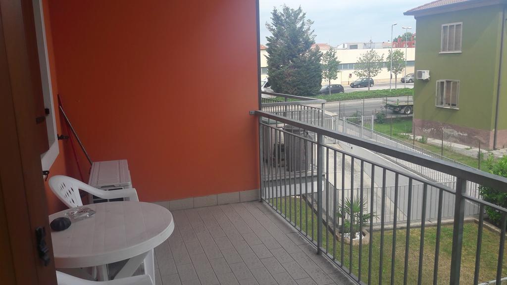 Casa Lavoro Vancanza Apartment Castelnuovo del Garda Luaran gambar