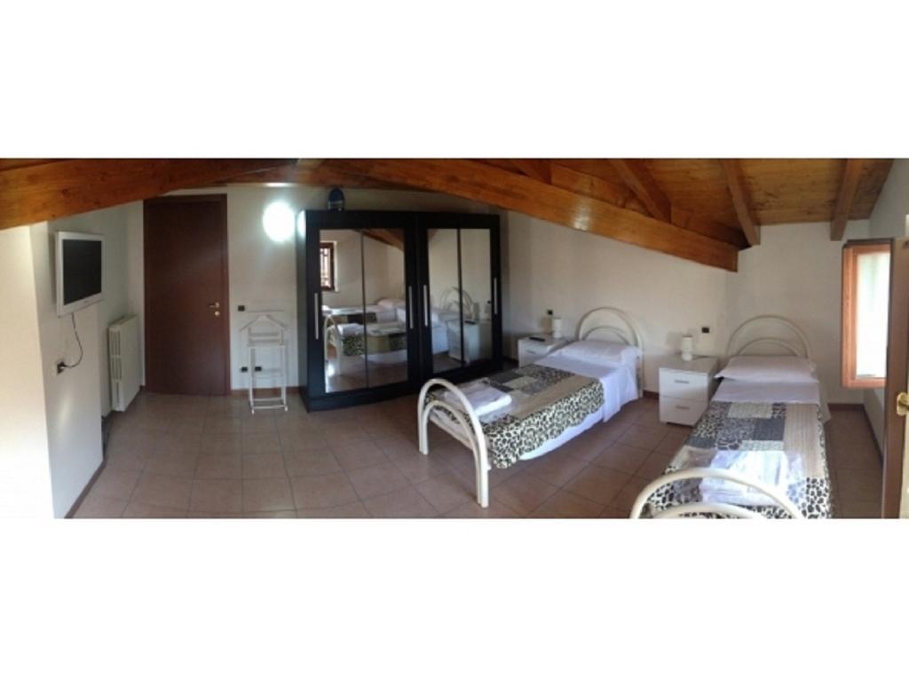 Casa Lavoro Vancanza Apartment Castelnuovo del Garda Bilik gambar